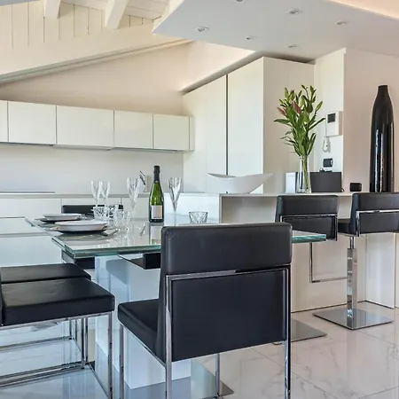 Apartmán Attico Il Gabbiano Lago Maggiore Laveno-Mombello