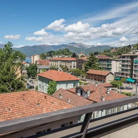 Attico Il Gabbiano Lago Maggiore Apartmán Laveno-Mombello