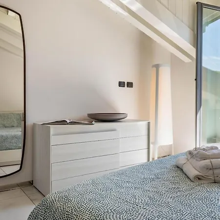 Attico Il Gabbiano Lago Maggiore Apartmán Laveno-Mombello