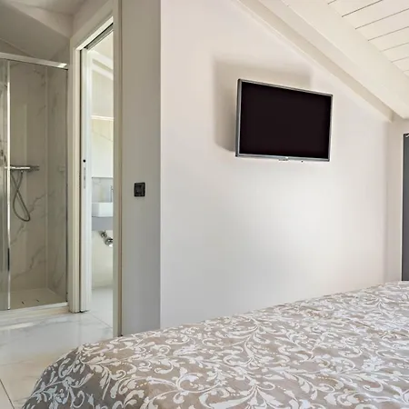 Attico Il Gabbiano Lago Maggiore Apartmán Laveno-Mombello